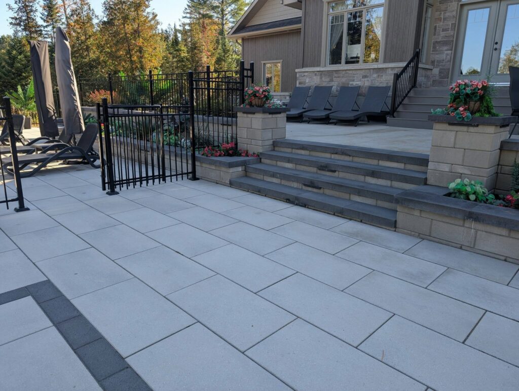 PAVÉ UNI SOUSA 8150648 CANADA INC - photo 4