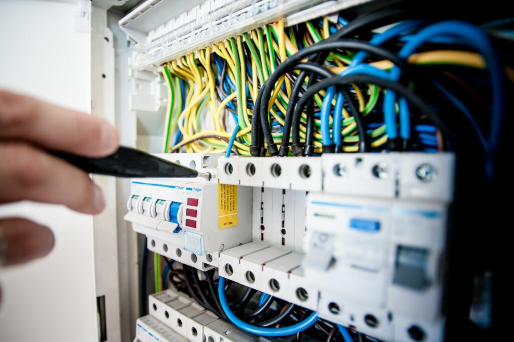 ÉLECTRICITÉ MC INC - photo 1